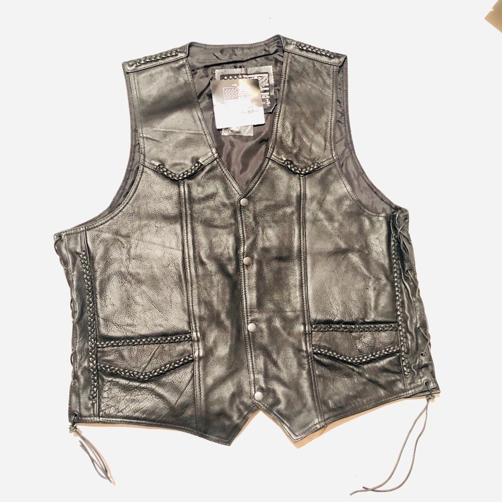 GENUINE LEATHER BIKER VEST - Picture 2 of 5